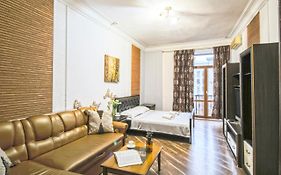 Апартаменти 4-Кімнатні В Центрі Києва М. Хрещатик